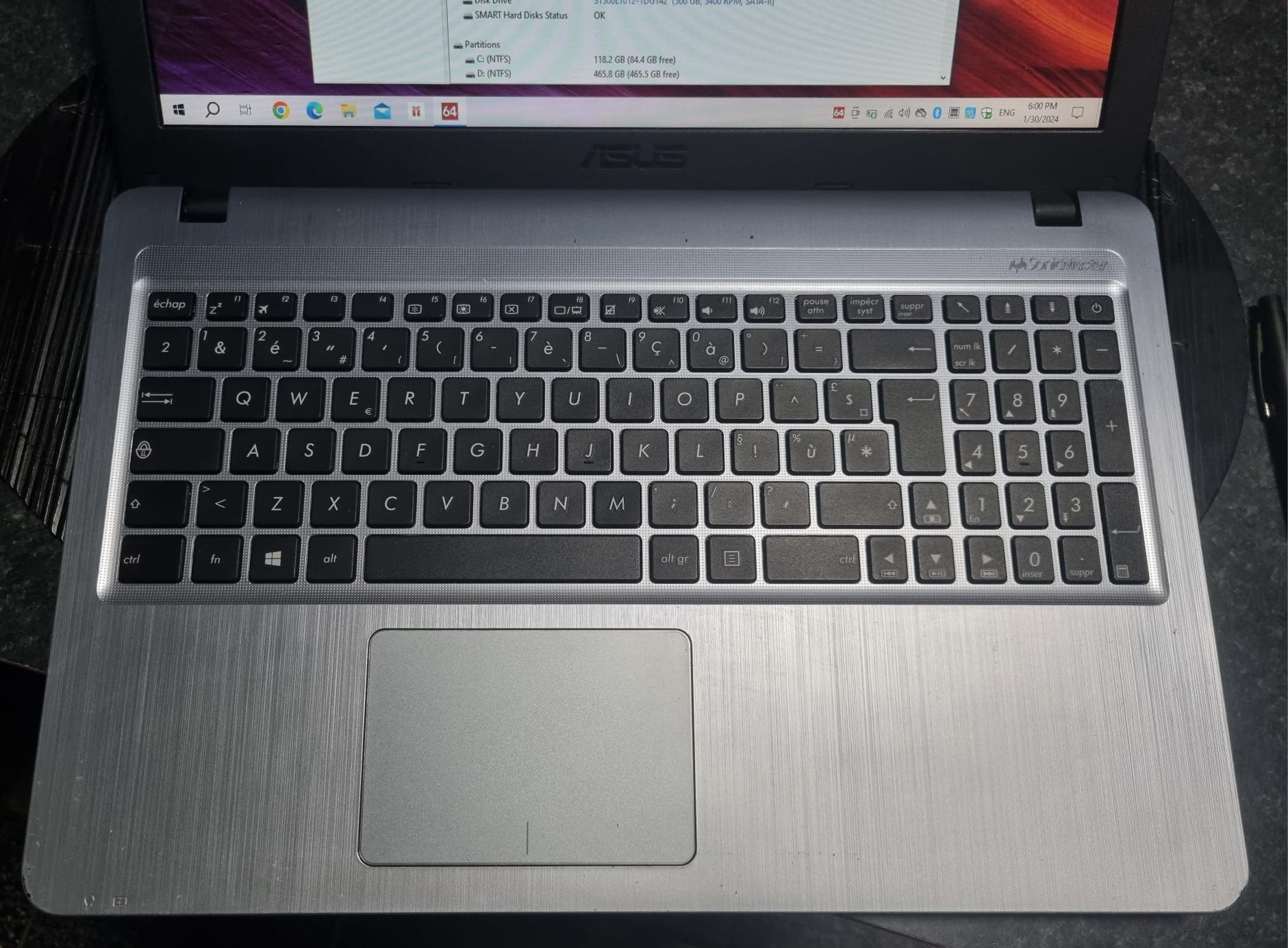 vand laptop Asus VivoBook X540LA..15.6"..i3..8 gb..Ssd+Hard