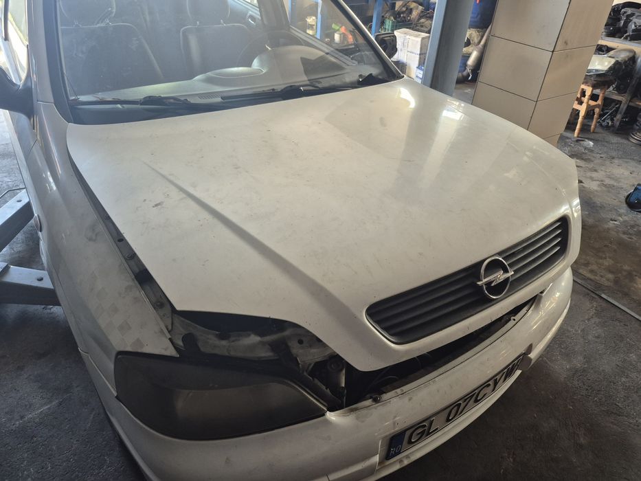 Dezmembrez astra g 1.7