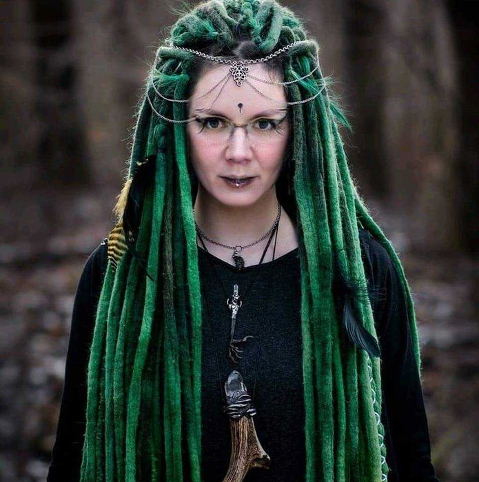 Vând dreaduri/ wool-dreads din lână-diferite culori, diferite lungimi