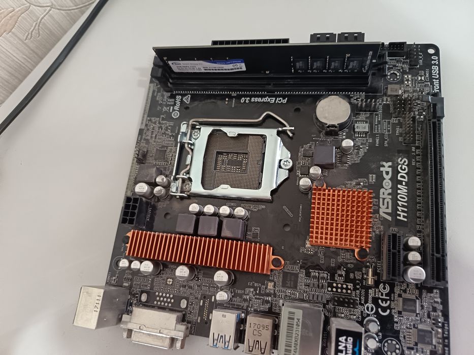 Мать на 1151 сокете