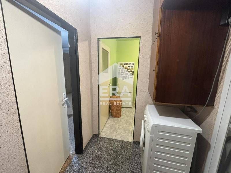 Само в ЕРА Имоти Хасково Просторен двустаен апартамент в гр. Димитровг