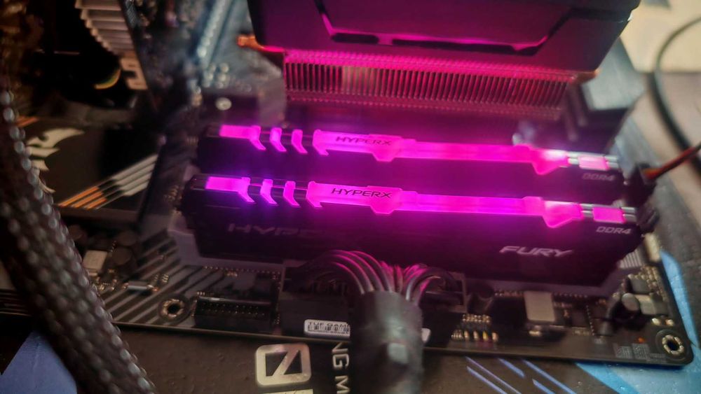 Рам памет Kingston HyperX FURY RGB 32GB (2x16GB) DDR4 3200MHz