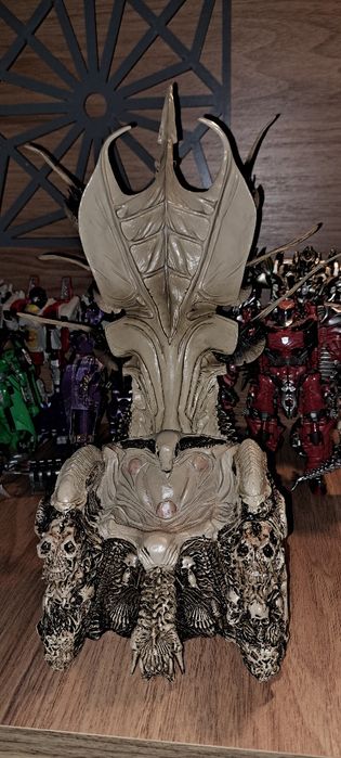 Caut figurina Scar Predator. Dau la schimb figurine marvel,  Predator