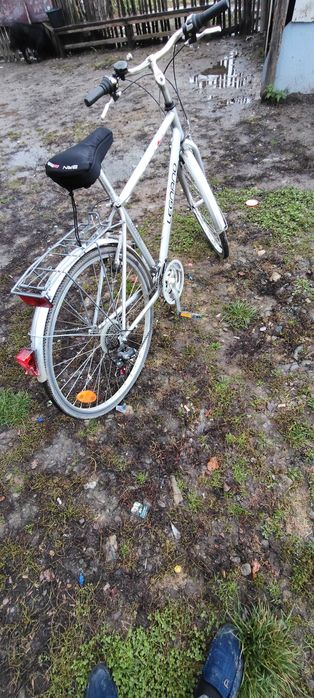 Vând bicicleta merge bine