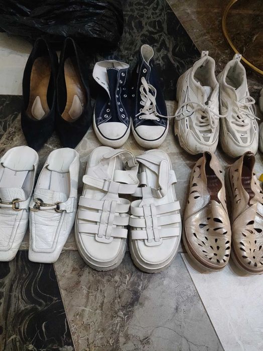 Продам женскую обувь