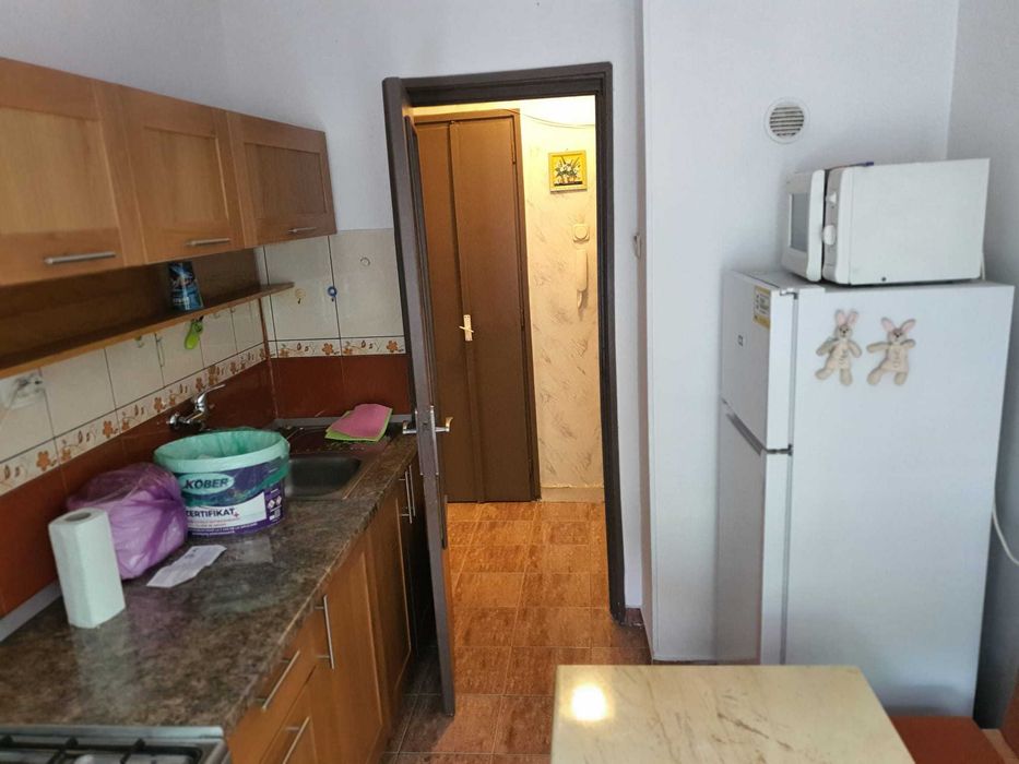 Vind apartament cu 3 camere