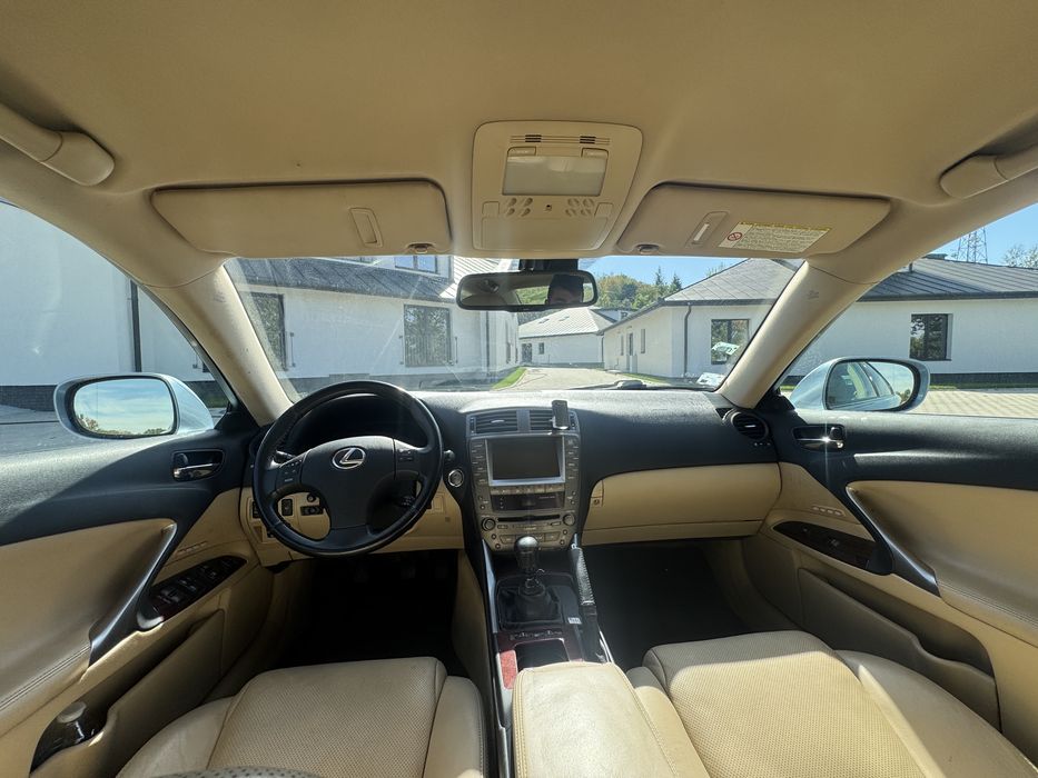 Lexus IS220d de vanzare 2009 / 146.000 km / al doilea proprietar