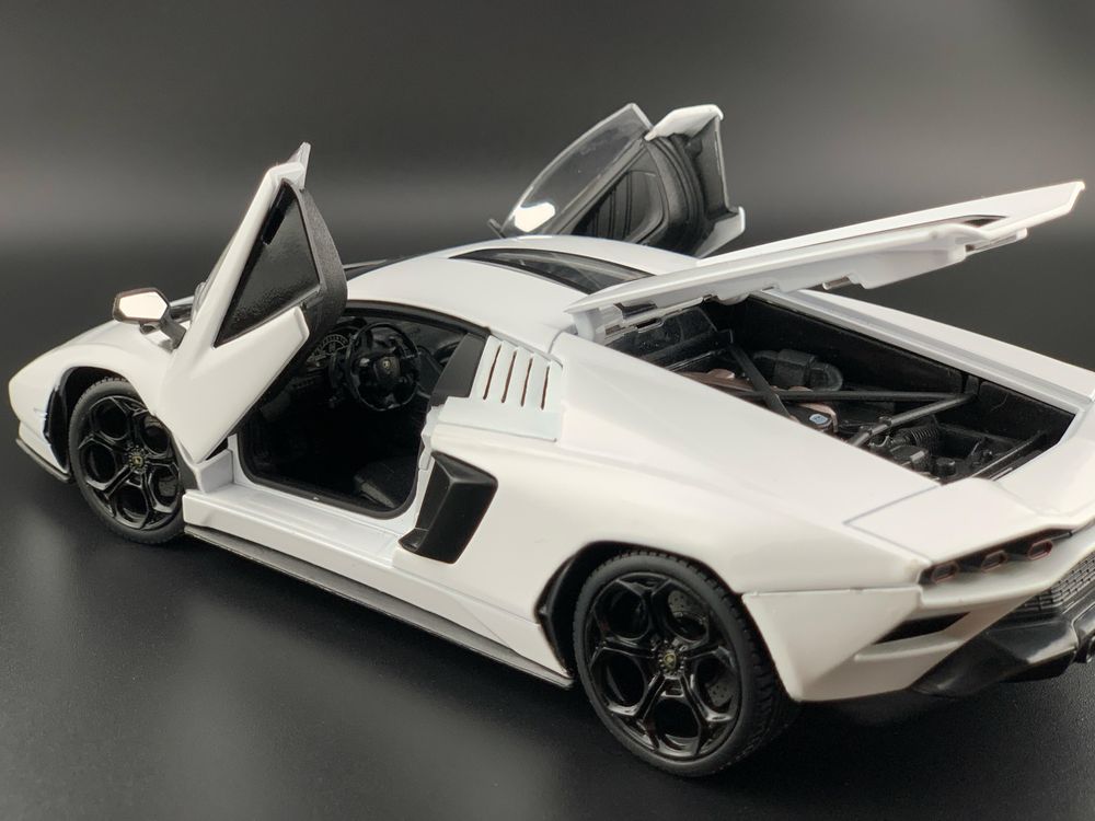 Macheta auto Lamborghini Countach LPI 800-4, Welly, 1/24