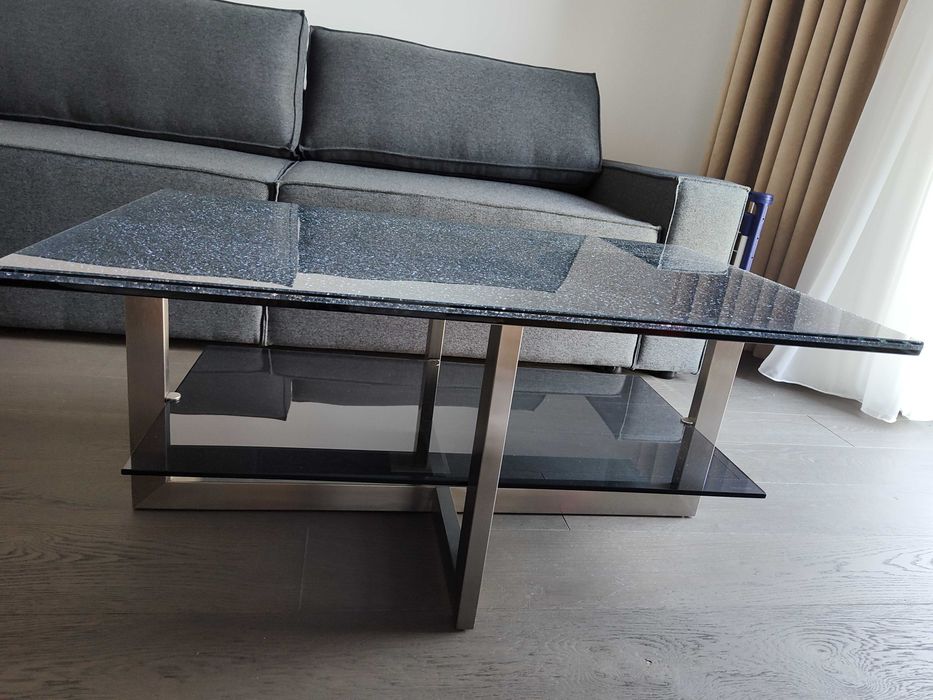 Masuta de cafea din sticla si metal