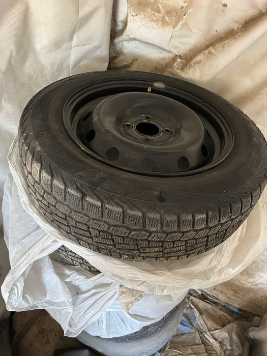 Зимный балон комплект дискысымен бырге жагдайы жаксы размеры 185/65/15