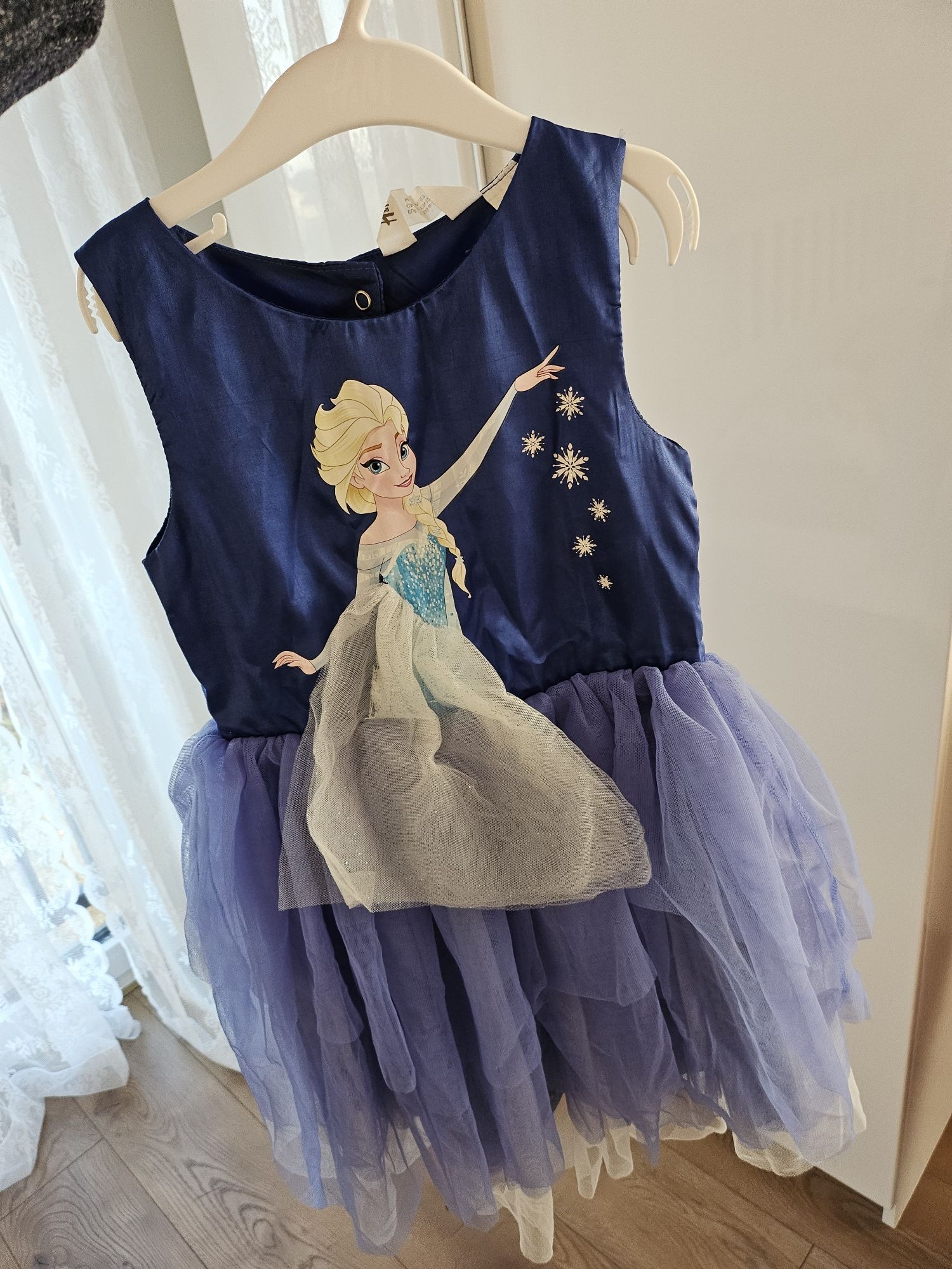 Vând rochie Elsa