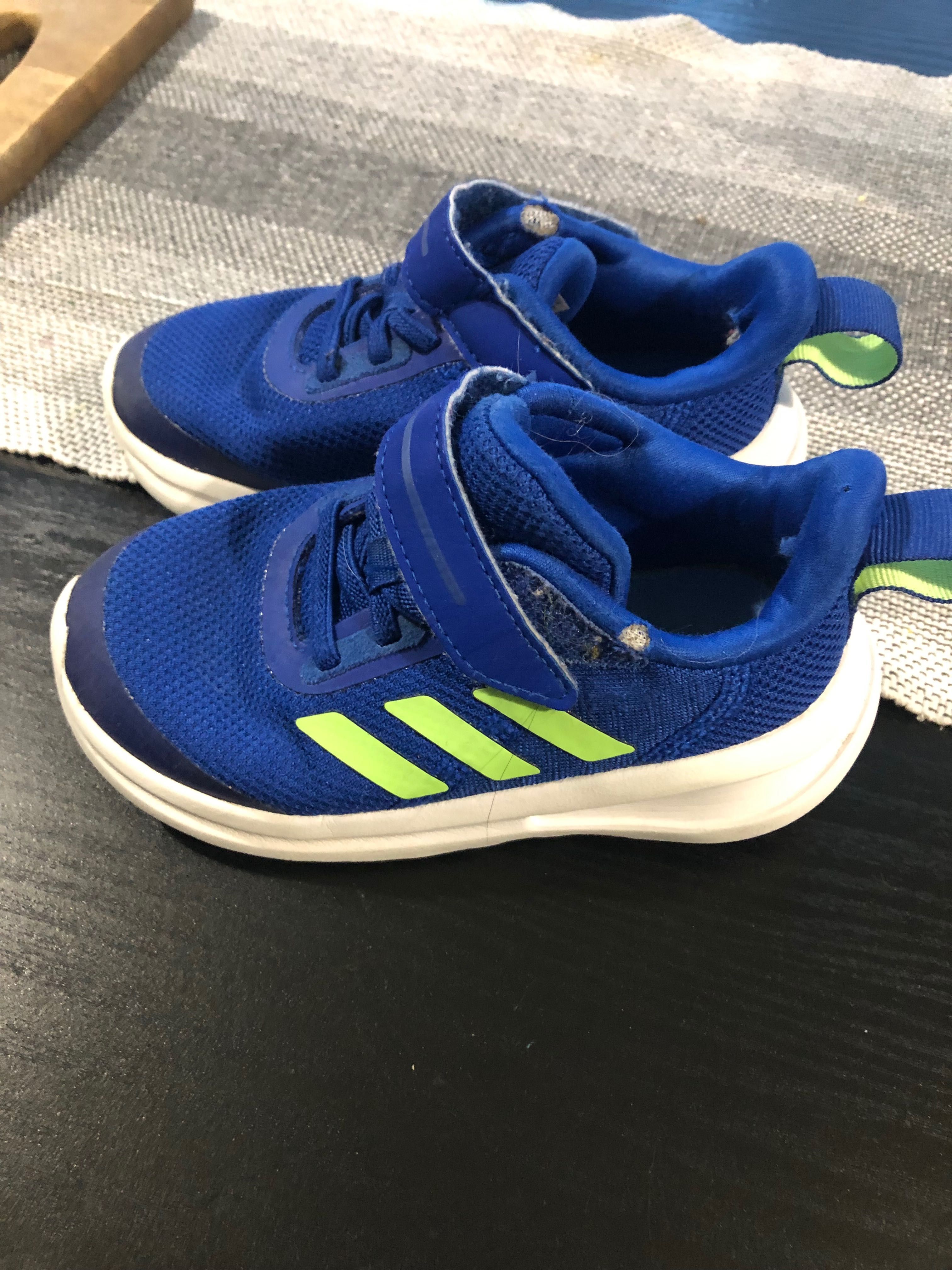 Детски маратонки Adidas 25