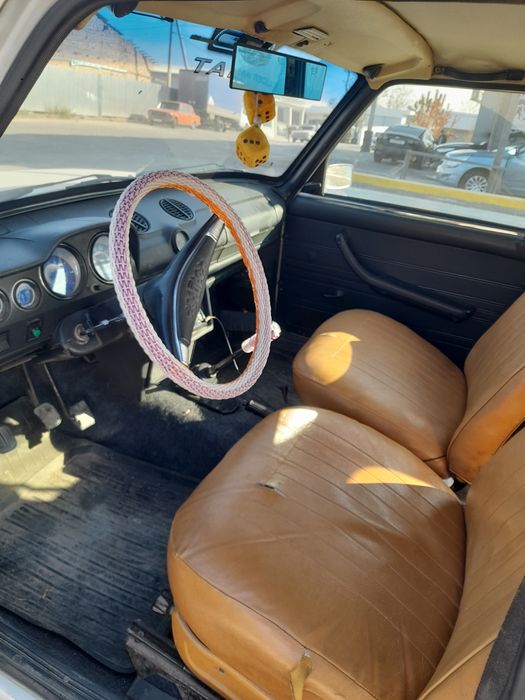 Srochna sotiladi vaz 21011 ideal