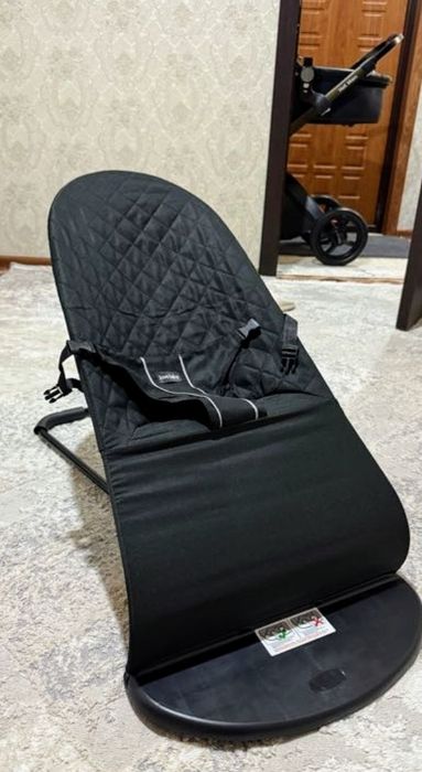 Продам стульчик для кормления и шезлонг