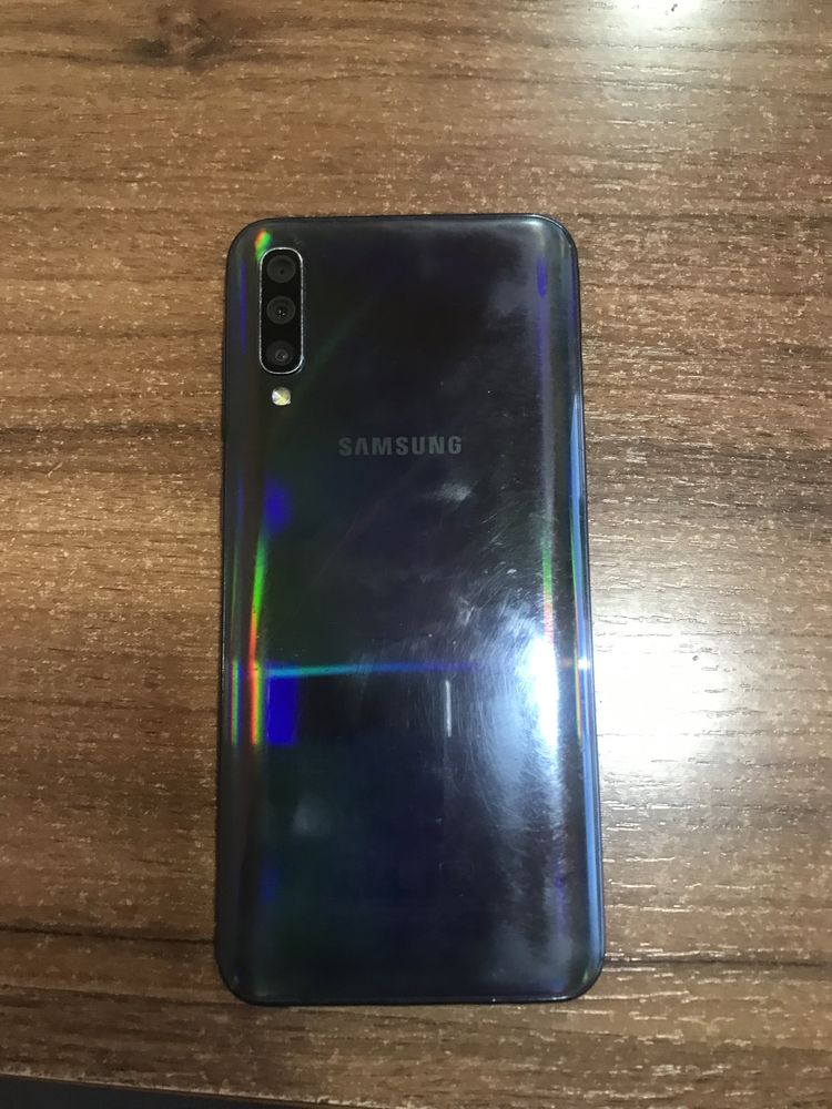 Samsung A50 4/64gb