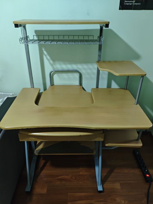 Продам компьютерный стол, б/у, г. Алматы