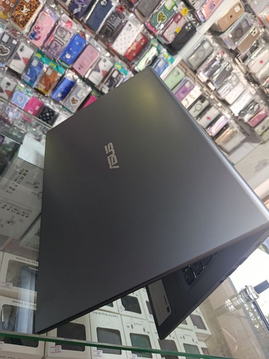 Asus kampyter sotladi