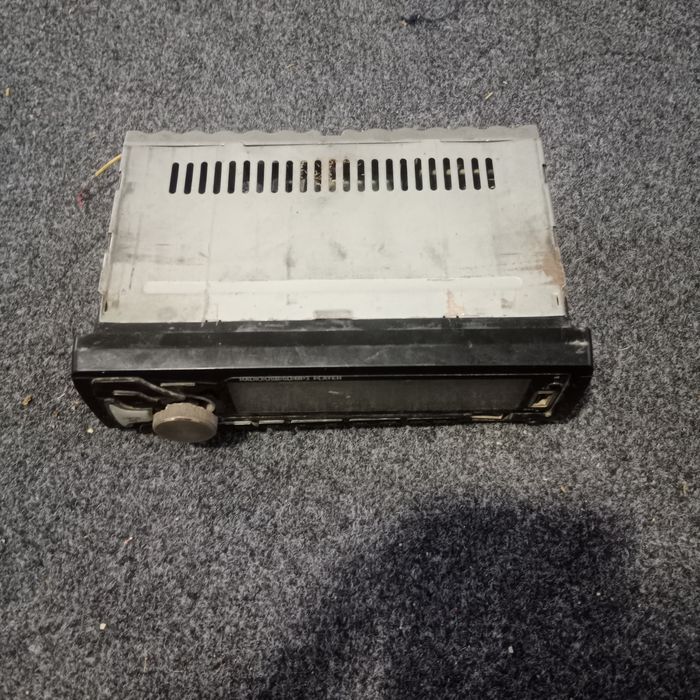 Magnitafon ovoz tiniq ovoz  balandligi 63