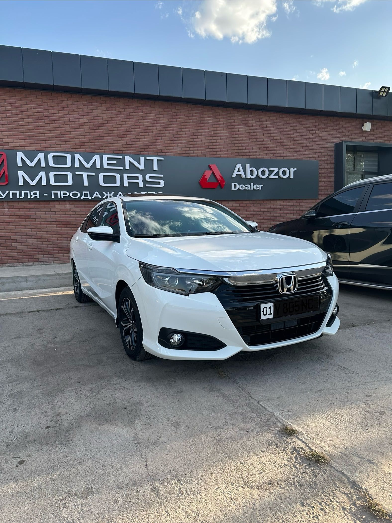 Honda Crider lyukli