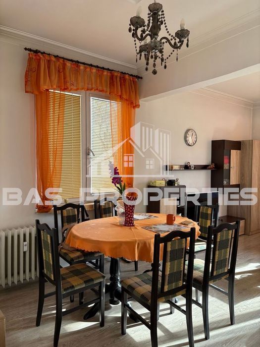 3-стаен в София-Център площ 72