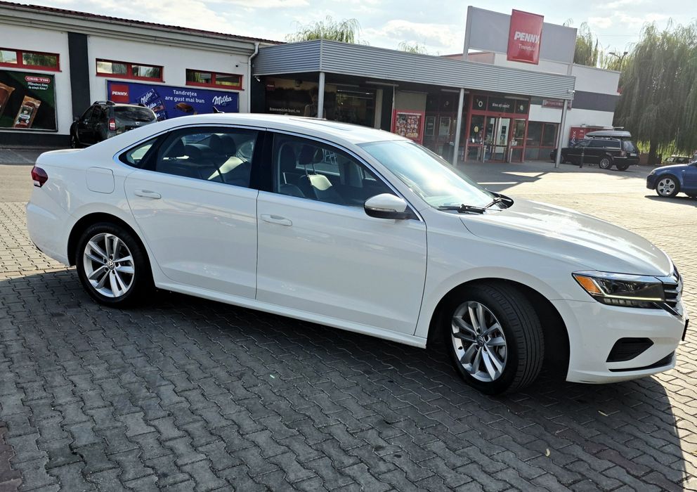 Vand urgent  Passat 2021 .2.0 l TSI BENZINA 190 CAI