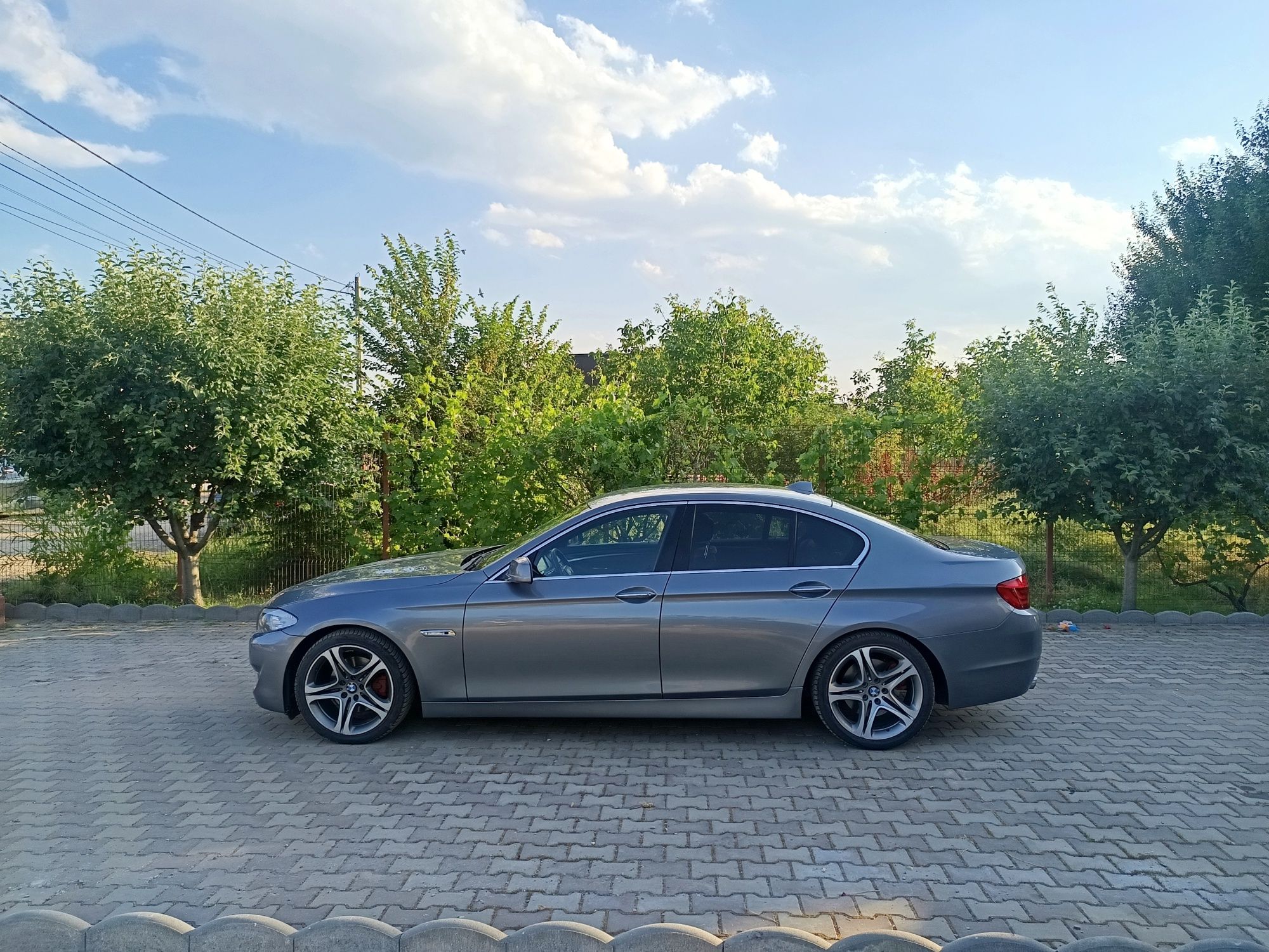 Vând BMW f 10 2.0 diesel