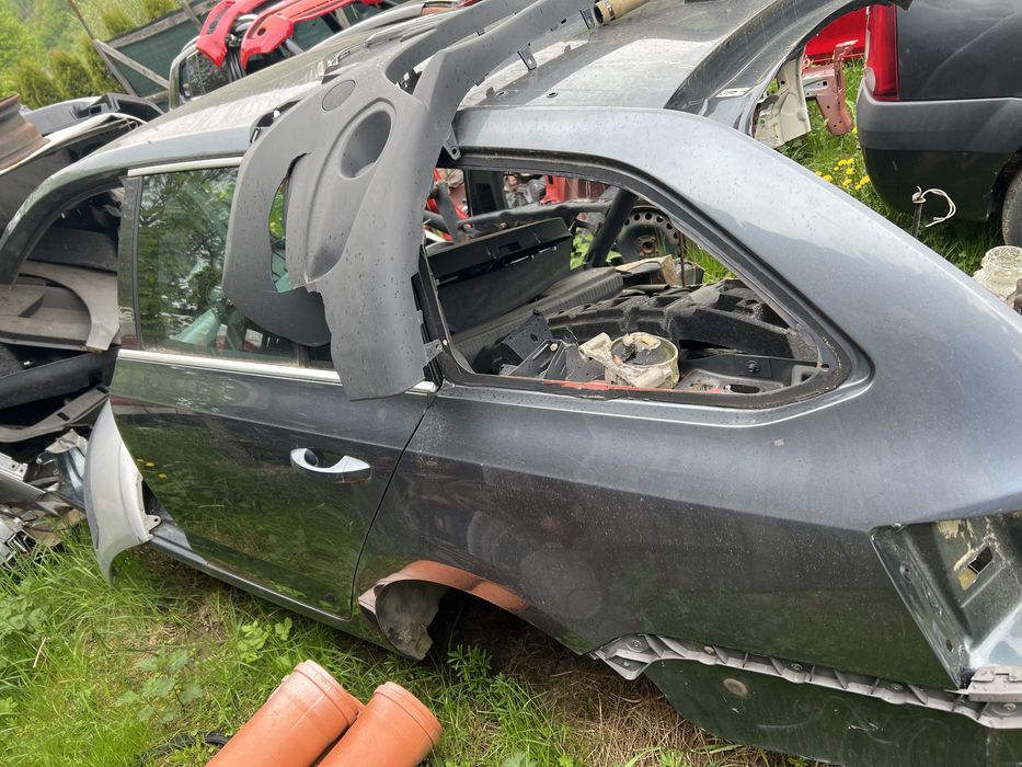 Aripa spate stanga dreapta Skoda Octavia 3 VW Jetta Passat B5 B6 B7