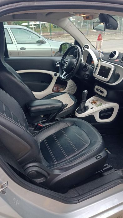 SMART FORTWO COUPE ..6000 euro pret negociabil