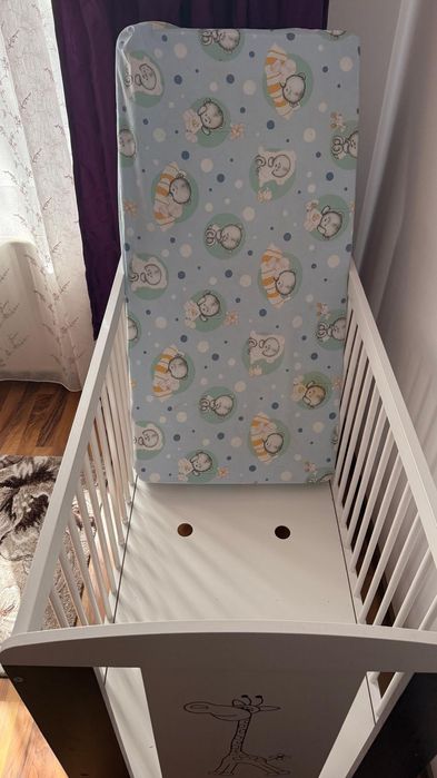 Vând pătuț in stare perfecă.