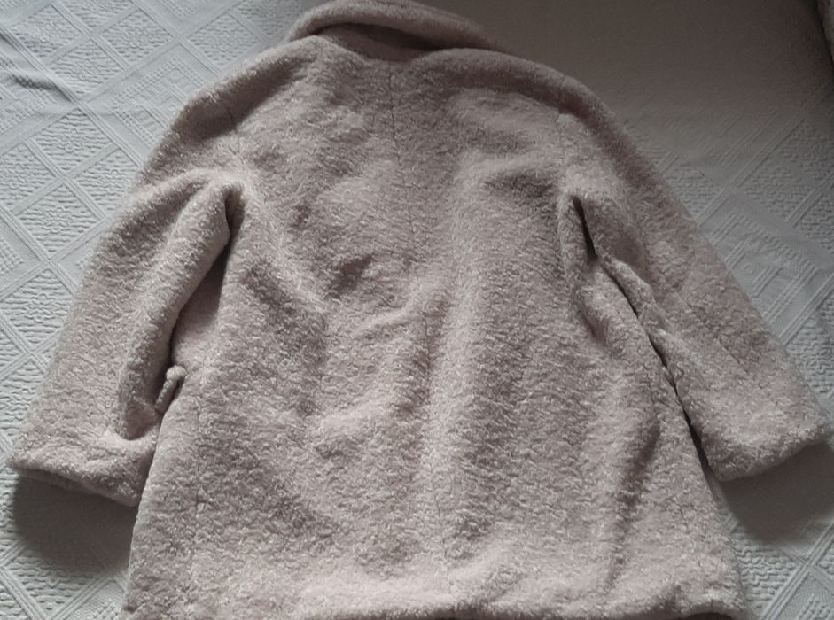 Haina Pull&Bear, marimea S, purtata o data  impecabila