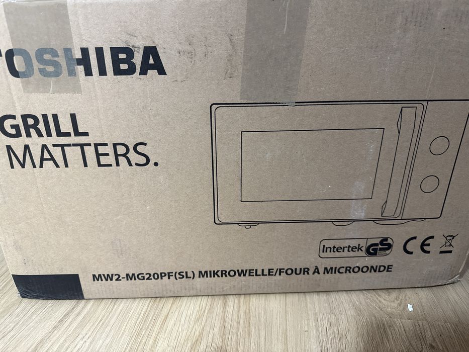 TOSHIBA Cuptor cu microunde NOU