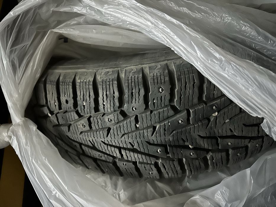 Зимние шипованные бу шины