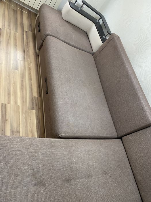 Диван 3 м с 7 подушками