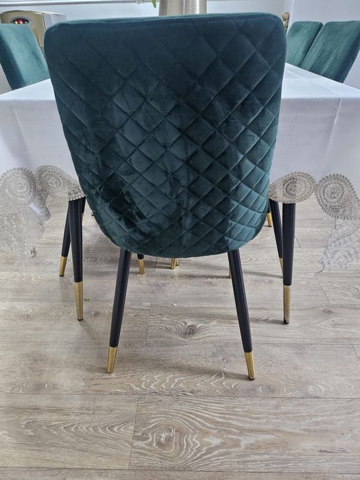 Set de canapele 3+3+ 1   plus masa cu 6 Scaune Cadou noptiera alba