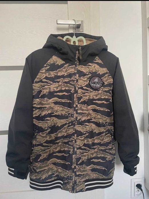 Geaca Burton, marimea M, ca noua