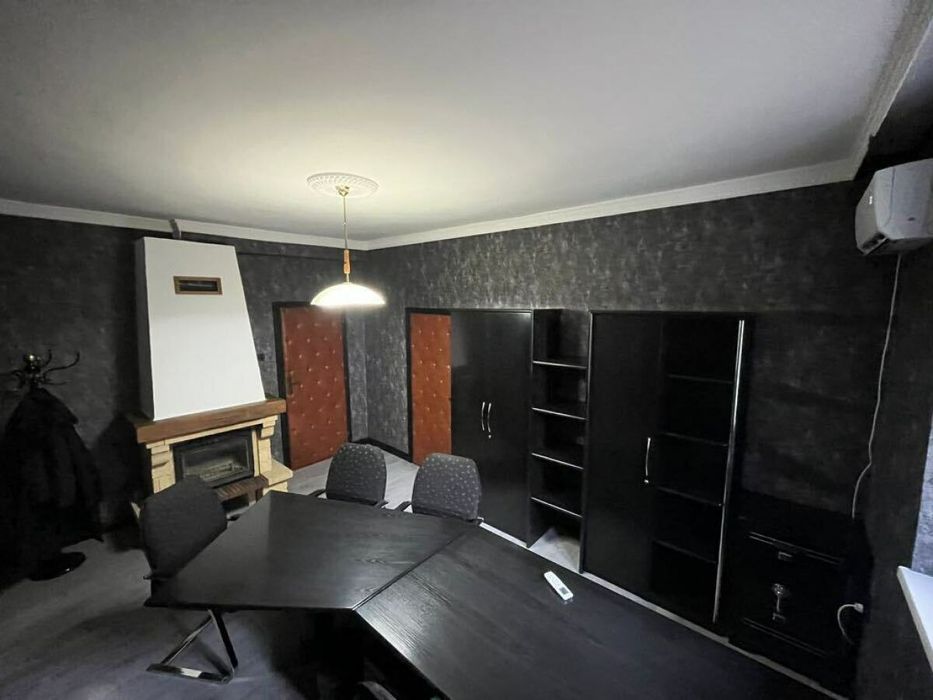 Дава се под наем Офис в Варна, Чаталджа - 120 кв.м за 765 € - Снимка #1