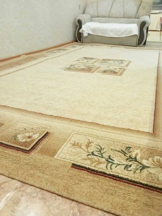 Продам натуральный ковер 4*2,5 м