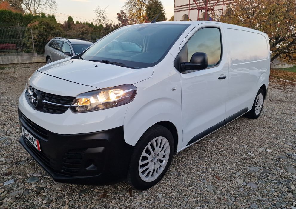 Opel vivaro 2019 1.5diesel 120CP dotat toll valabil
