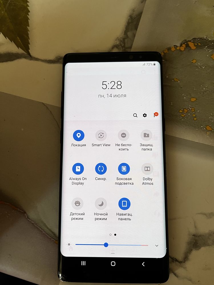 Продам срочно. Samsung Not 8