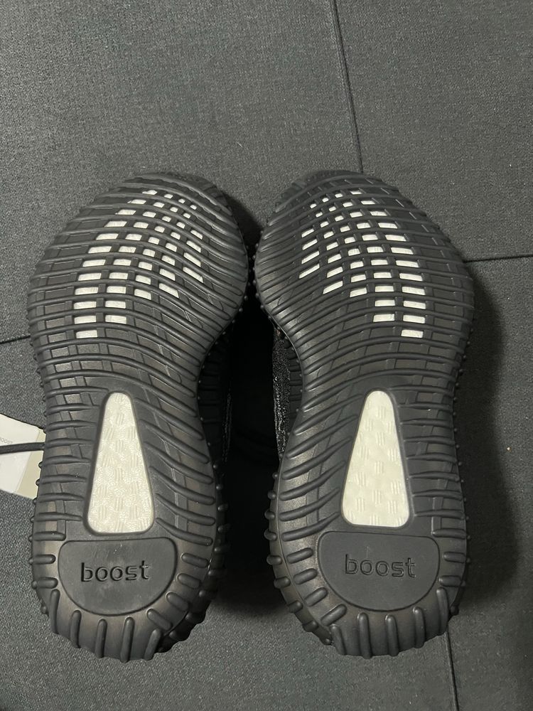 Yeezy boost 350 v2
