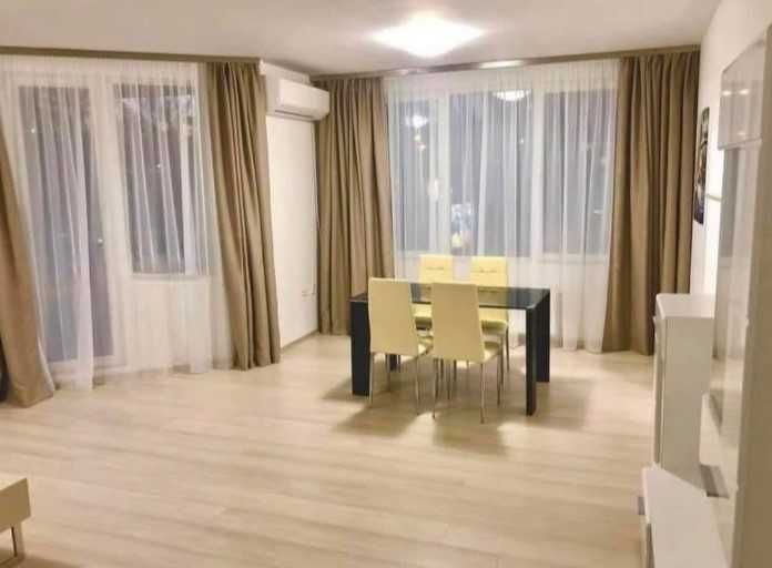 Дава се под наем Тристаен апартамент в София, Изток - 100 кв.м за 1000 € - Снимка #1