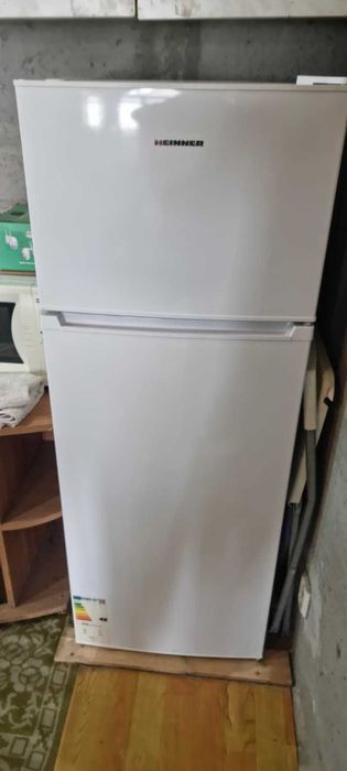 Frigider cu doua usi Heinner HF-215A+, 215 l