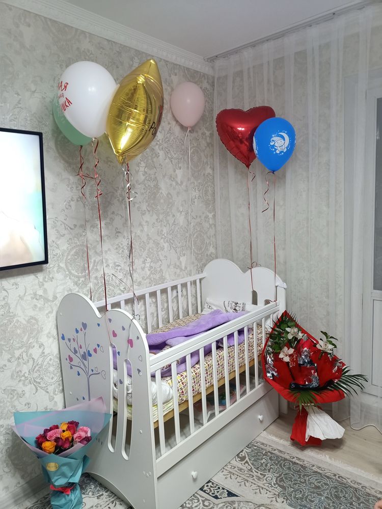 Манеж детский с маятником