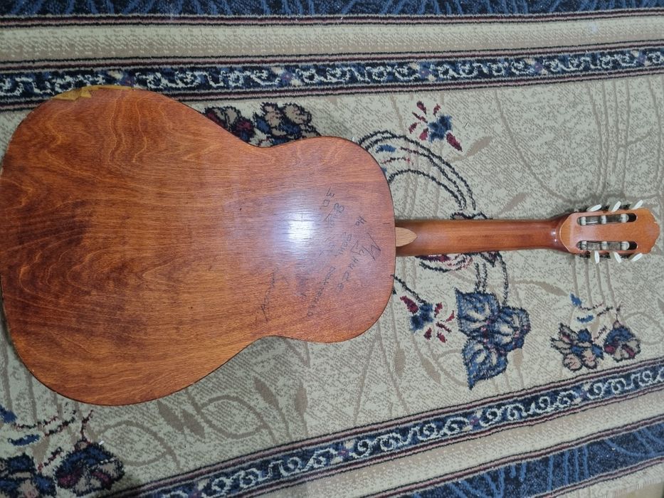 Гитара Cremona продаётся