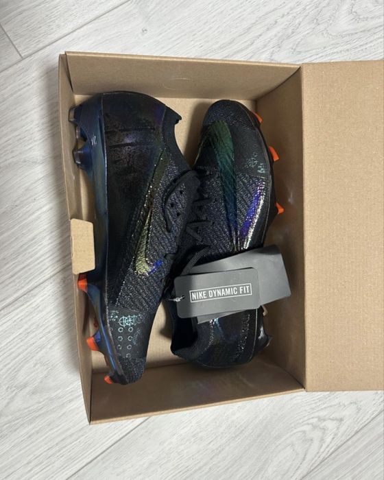 Бутонки Nike Mercurial