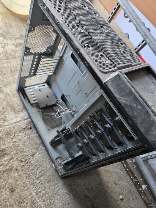 Корпуса Cooler Master и Chieftec