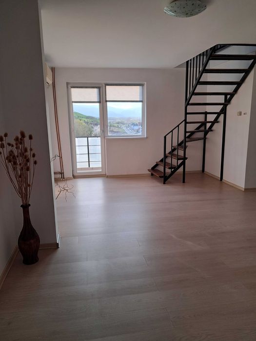 Apartament 3 camere , 115m2 , Sibiu .Tip mansarda, Zona Tilisca