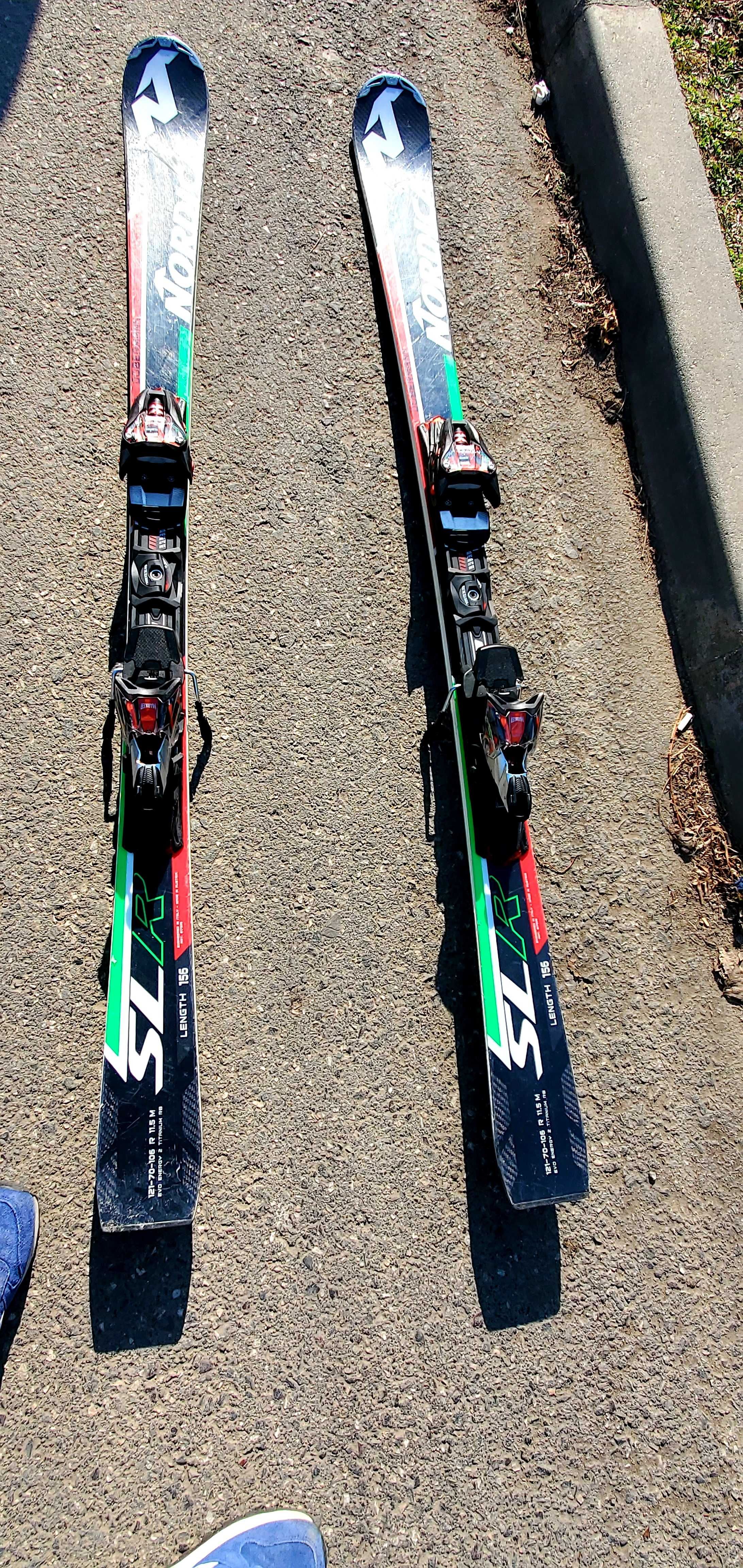Ski-uri Nordica doberman SLr carbon titan