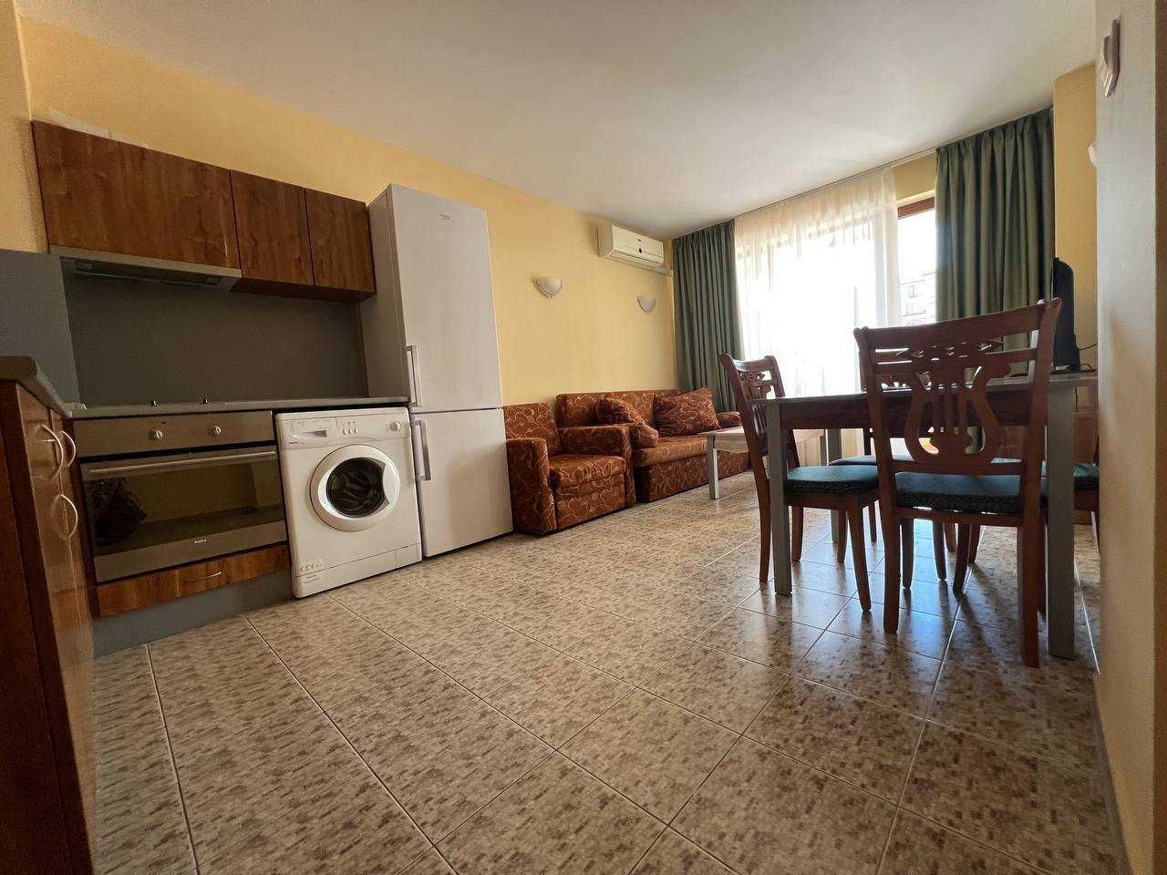 Продава се Тристаен апартамент в к.к. Слънчев бряг - 96 кв.м за 1156 €/кв.м - Снимка #2