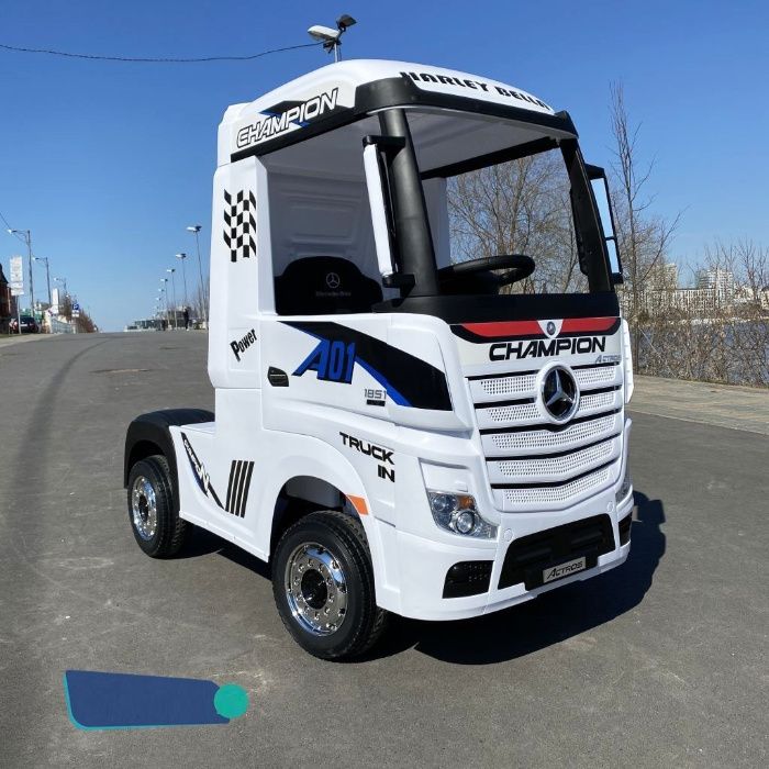 Акумулаторен КАМИОН Mercedes ACTROS Licensed 2X12V батерия, с меки